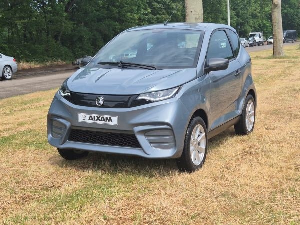 Lease aanbod: Aixam E-City Pack verwarming alarm connect systeem met Apple Car Play