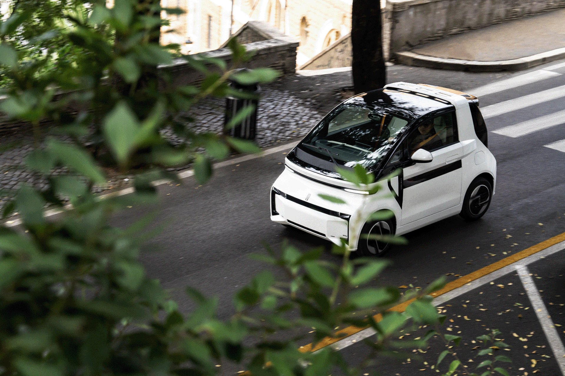 Linktour Alumi - Basisversie met panorama dak verwarming en 12V laadsysteem