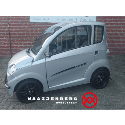 Canta 2 Premium voorzien van matzwarte velgen en striping set - Gereserveerd RF